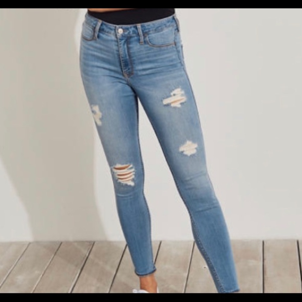 NEW high-rise Jeans
